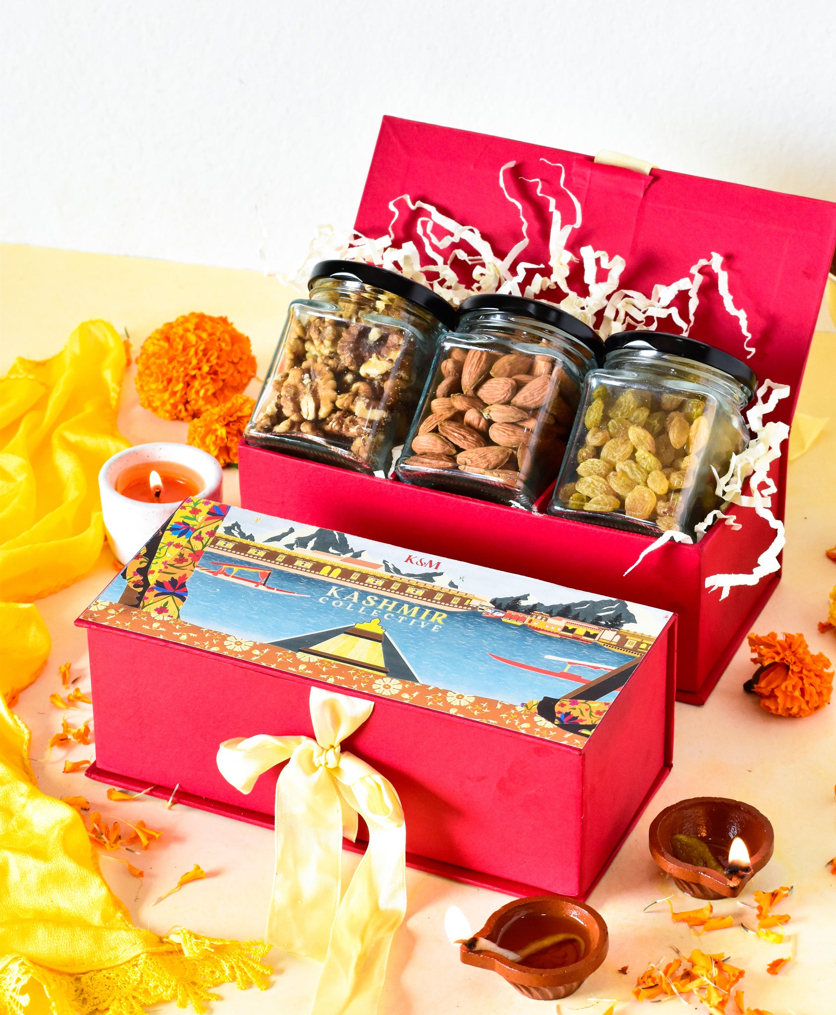 Harud -Kashmiri Almonds / Walnuts / Raisins - 100g each