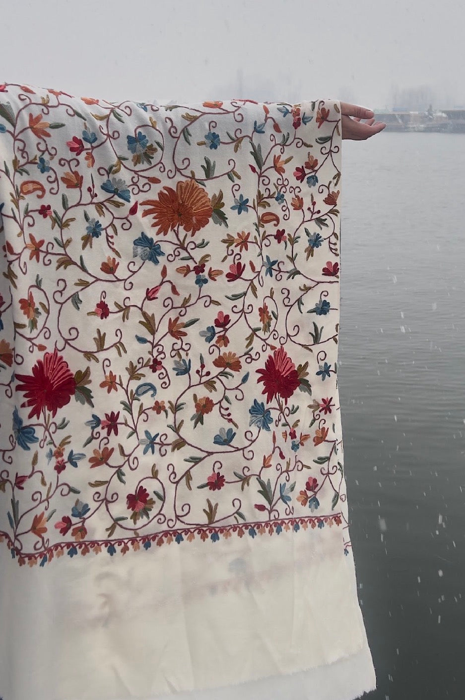 K&M White Aari Stole