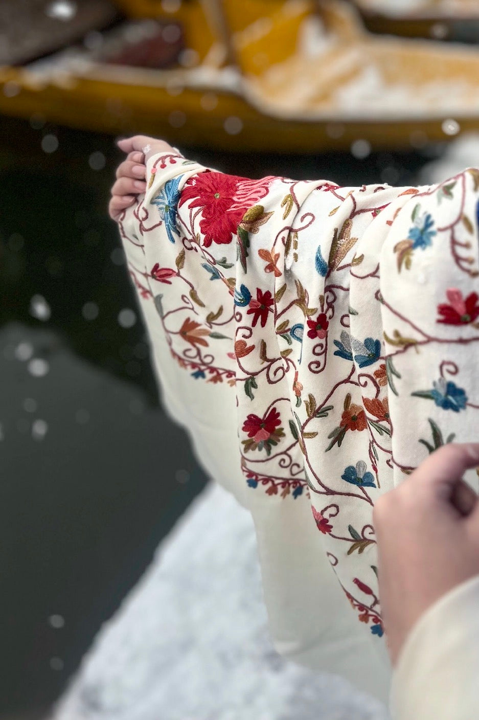 K&M White Aari Stole